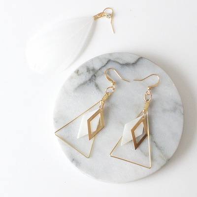 Korean Edition fashion Geometry triangle Earrings originality Versatile Diamond shell Pierced ears Ear clip Earrings