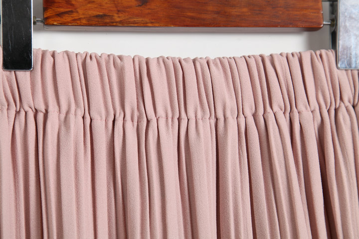 小百褶捻丝麻半身裙