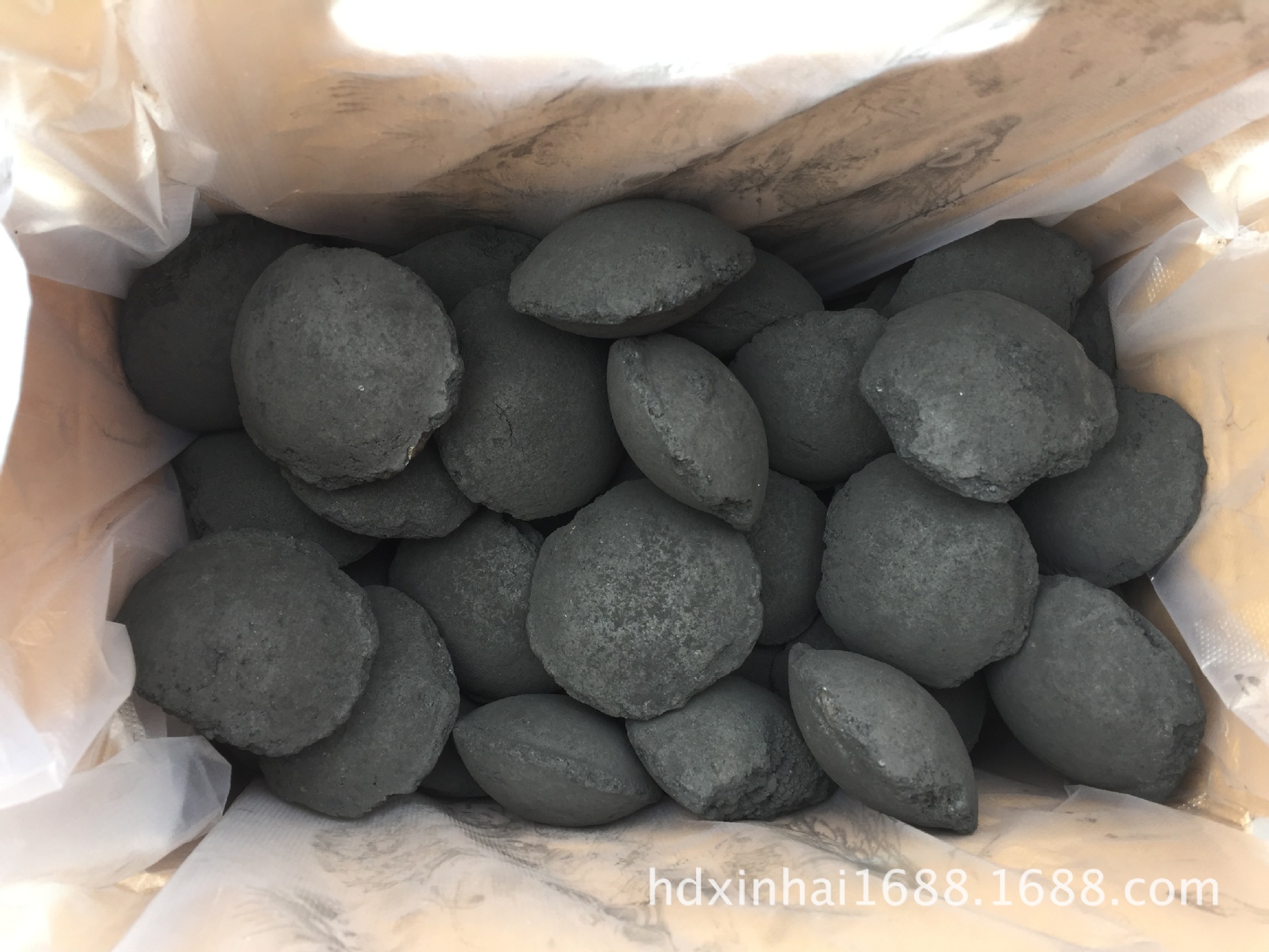 烧烤 取暖碳 球炭火锅烤鸭耐烧无烟家用商用机制炭户外木炭厂家直-阿里巴巴