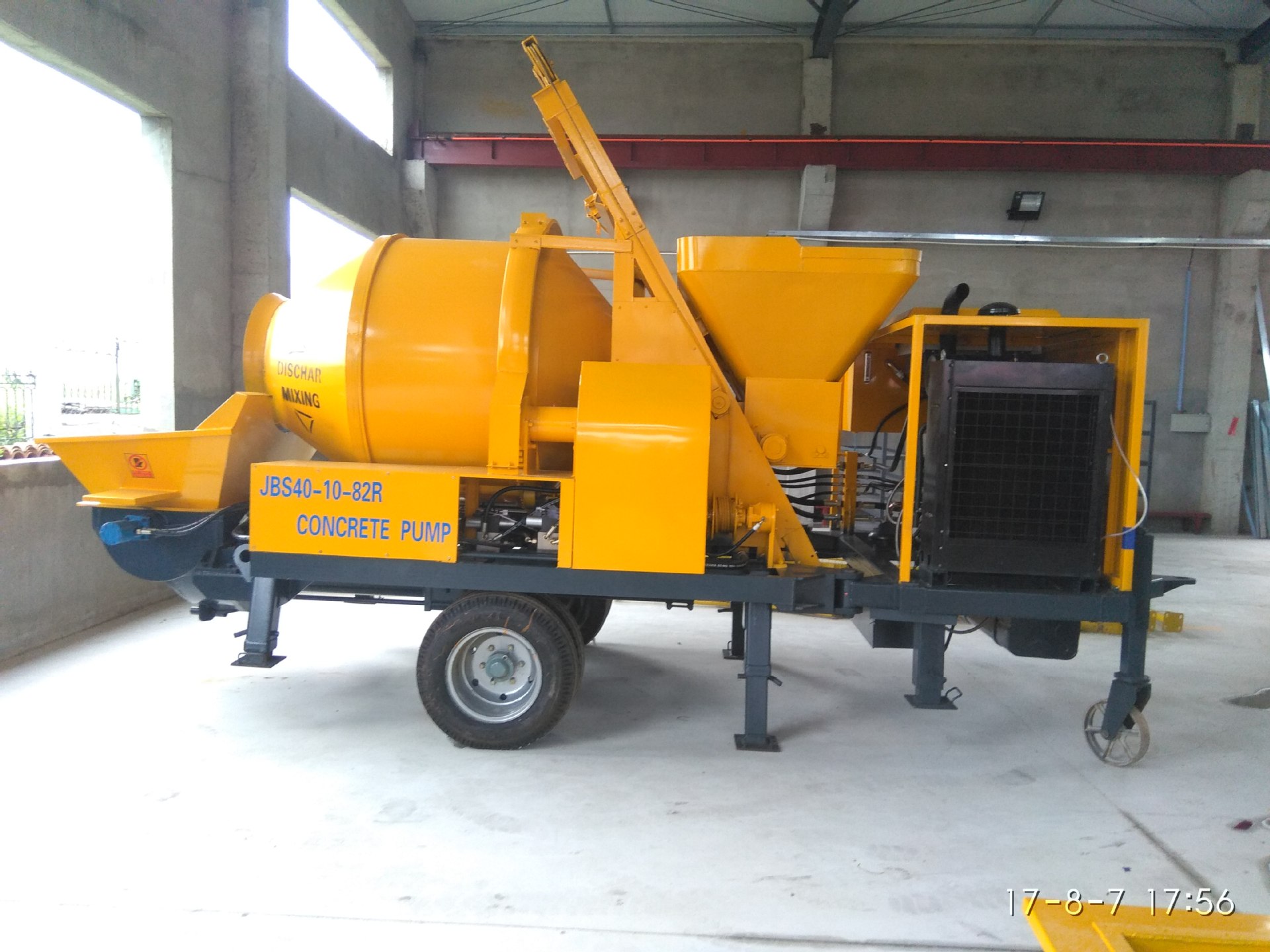 15立方米的柴油带泵搅拌机 混凝土搅拌拖泵 混凝土搅拌输送一体机