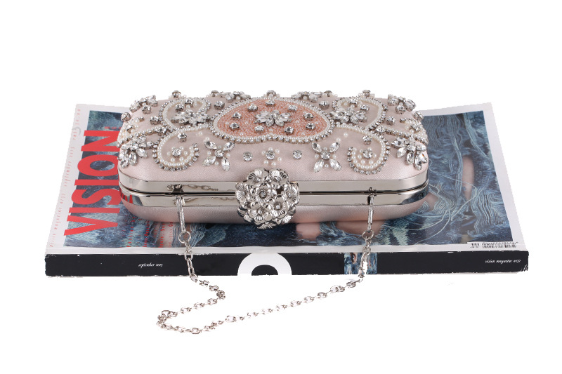 Women's Bag New Handmade Beaded Peach Heart Evening Dress Evening Dress Banquet Bag Diamond Women's Clutch display picture 8