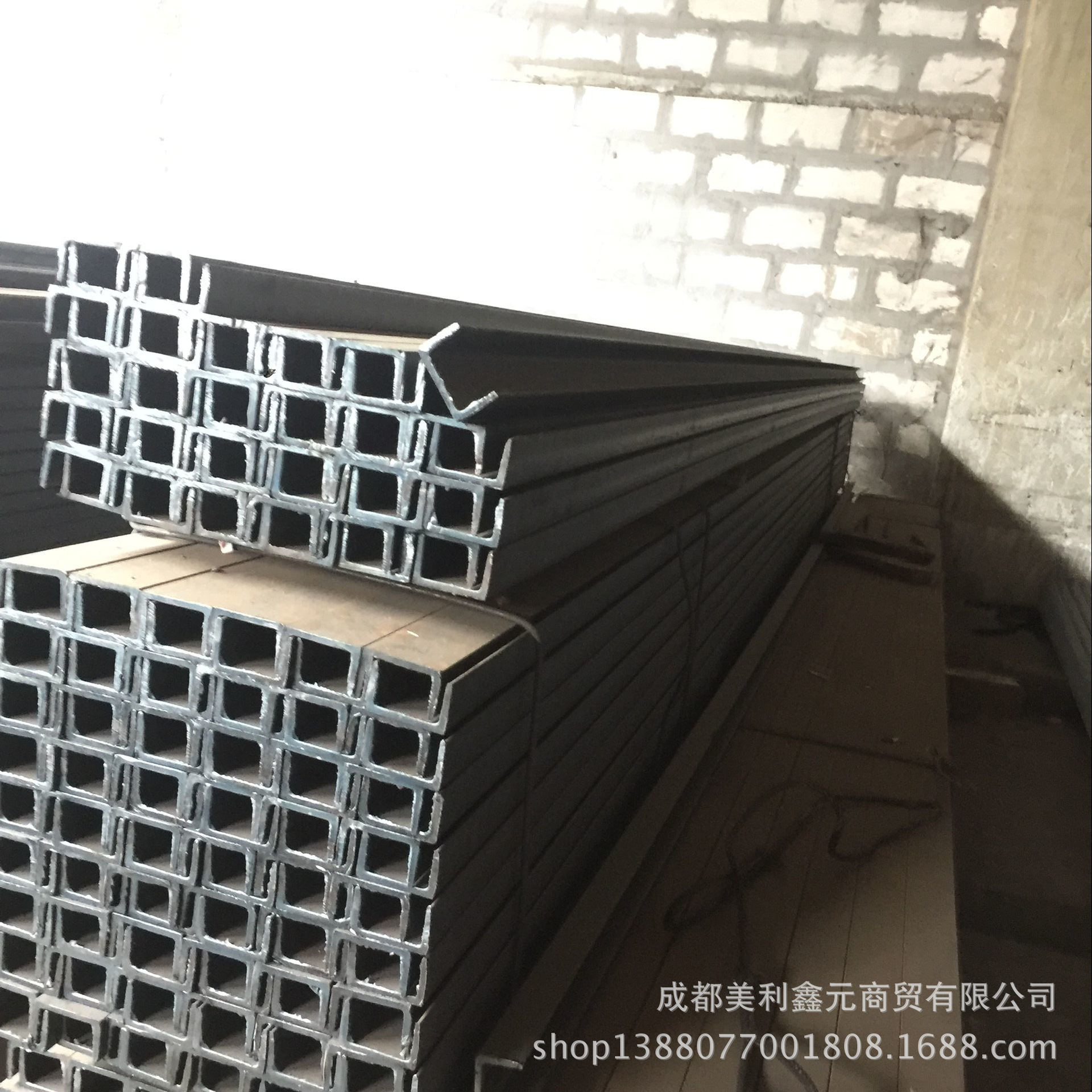 四川成都现货供应5#槽钢Q235槽钢热轧槽钢零售欢迎选购