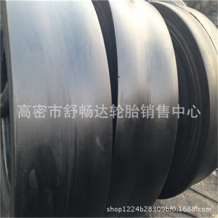 现货供应 14/70-20压路机轮胎工程轮胎 胶轮压路机轮胎