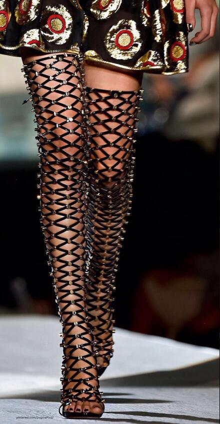 2018 early spring new European and American Foreign trade sexy rivet hollow high heel sandals strap women's boots zg938-129