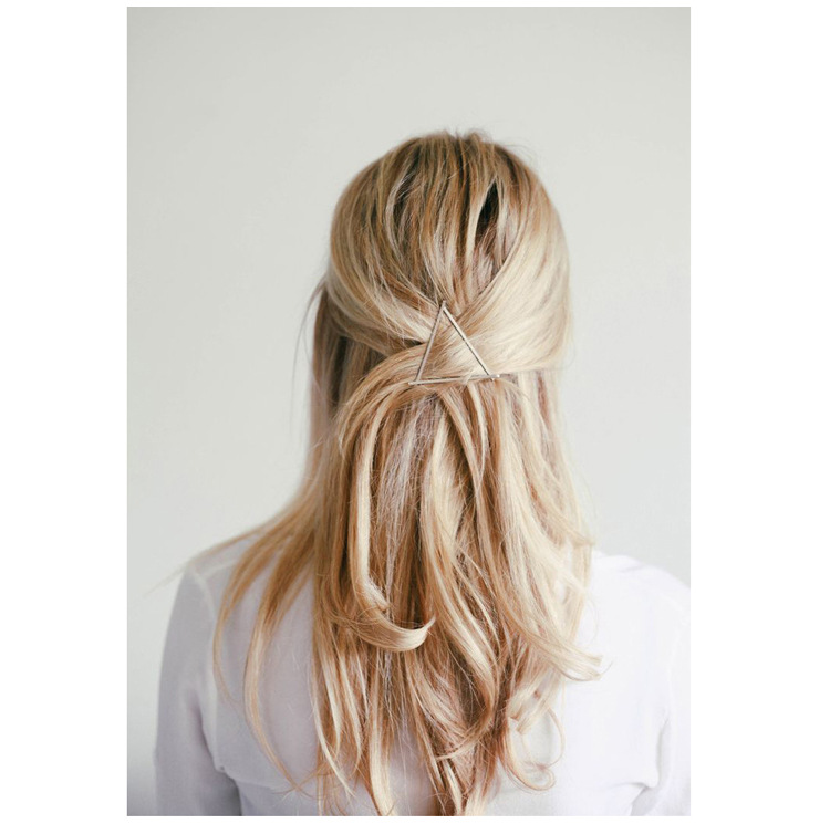 20g Weight Hair Clip Hair Accessories Type 1 Piece Quantity Daily Occasion Alloy Material Moon Pattern Women'S Gender Plating Design Simple Style Style Simple Style Moon Alloy Plating Hair Clip 1 Piece 23