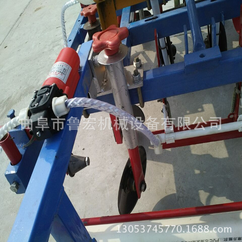 农用拖拉机施肥覆盖机 地膜机价格