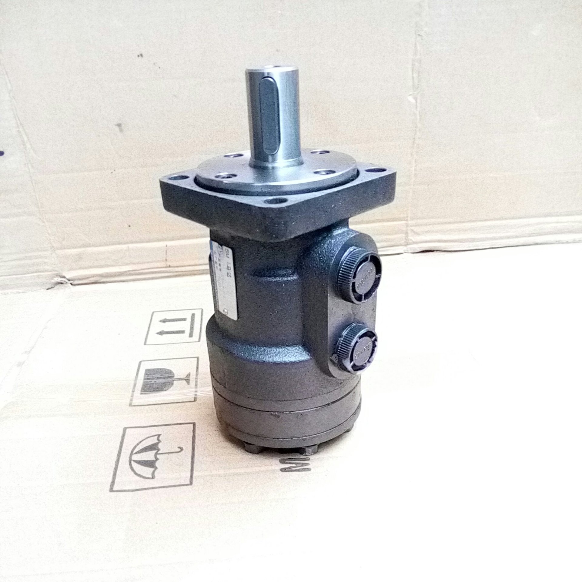 BM1-250���ٰ���Һѹ����   ����ʽҺѹ������������תƽ��