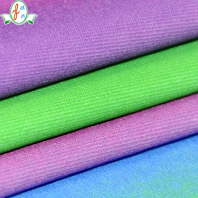 �㶫������֯���ϵ���Ӿװ���� ���ڰ�����ɫ����ӡ��ϸӾ�²�