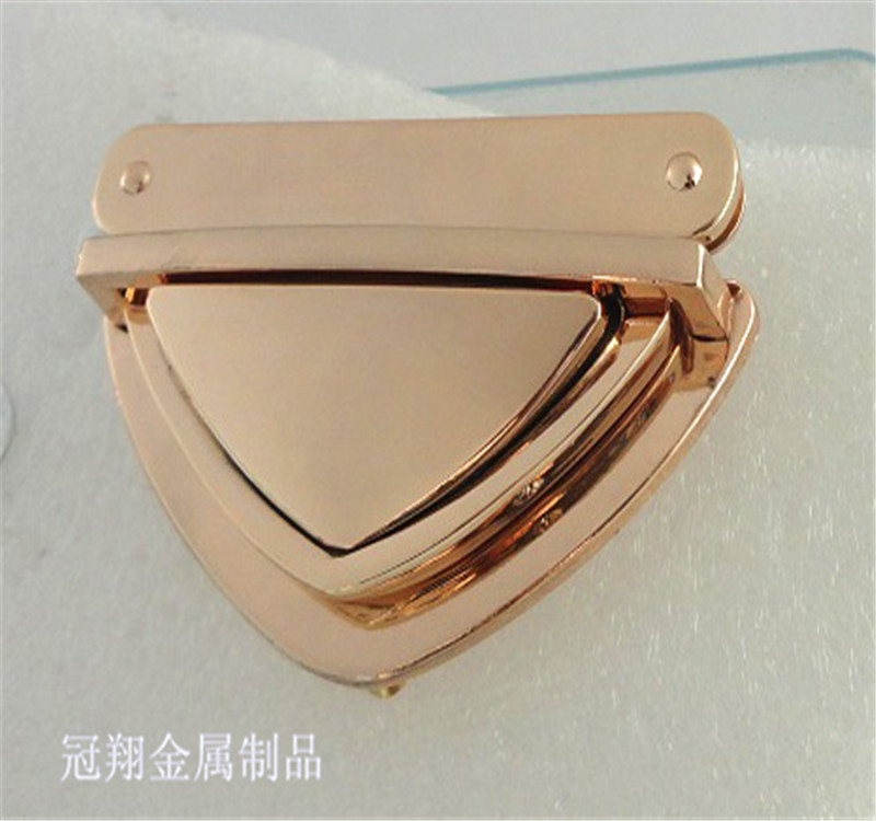 手袋五金配件 各种款式颜色锌合金扭锁 箭头锁 挂锁 插锁 锁扣