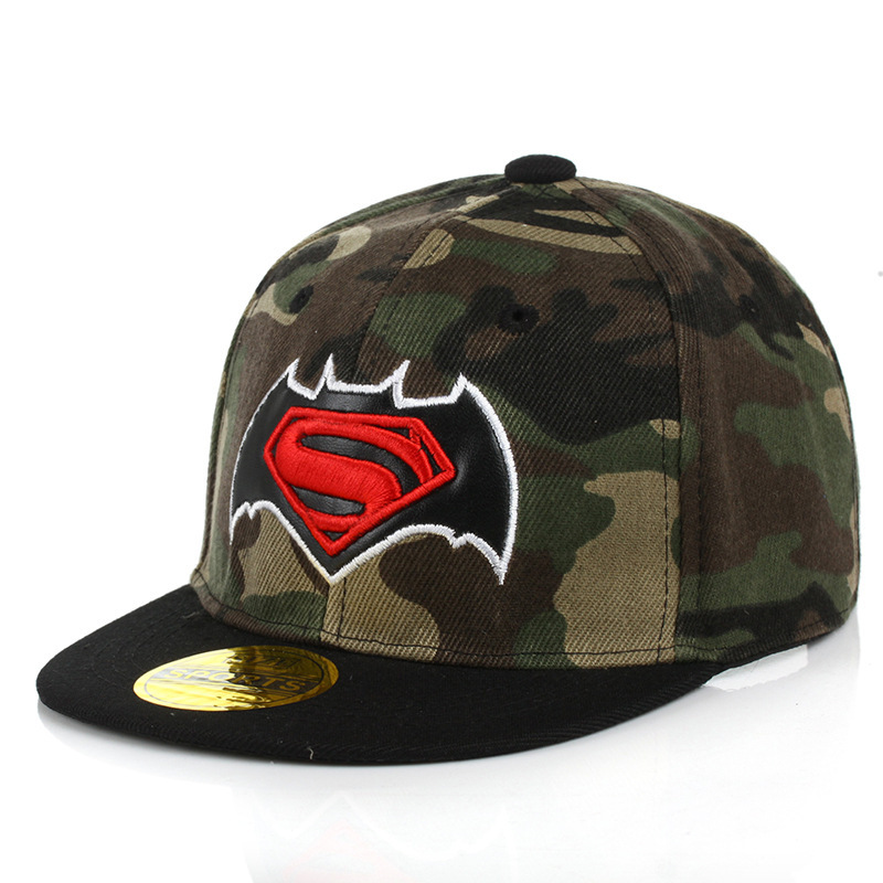 帮手描述图：新款热销迷彩棒球帽美国对长嘻哈帽超人图标鸭舌帽户