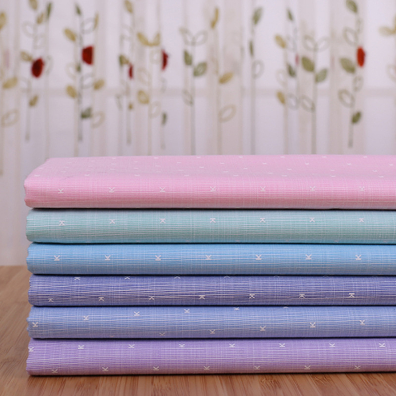 厂家直销现货供应涤棉CVC竹节色织印花时尚衬衫连衣裙面料日韩风