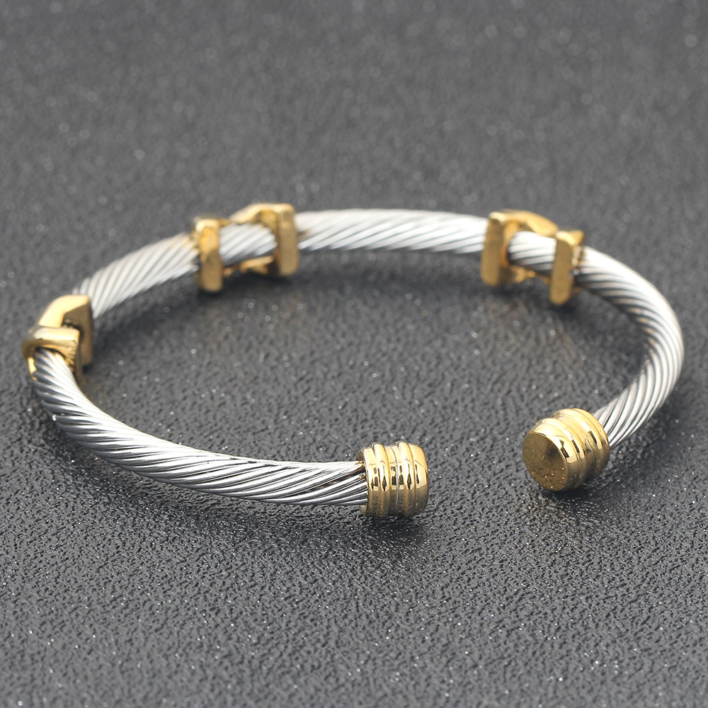 Stylish Wire Bangle