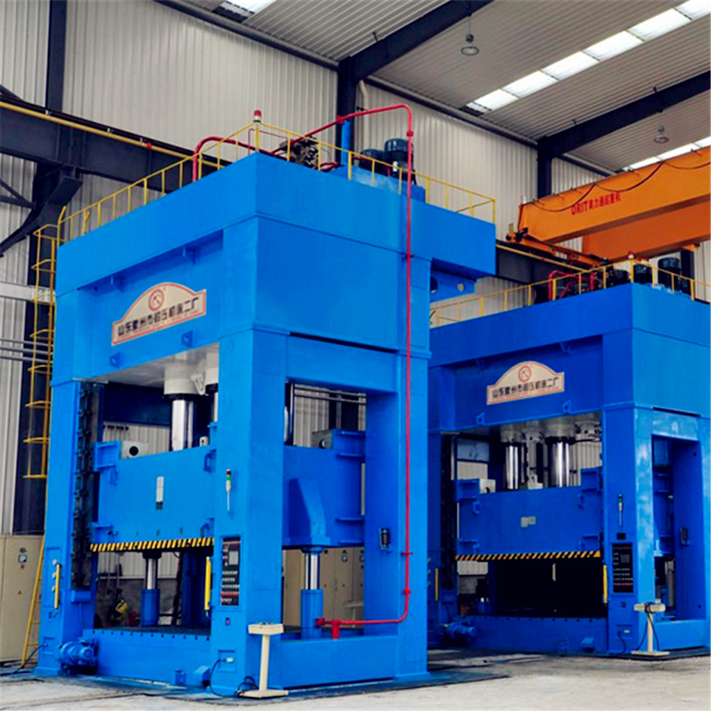 框架式液压机72