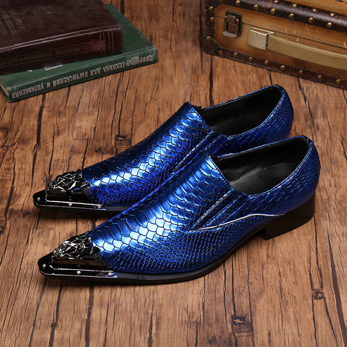 Pointed fashion leather Royal blue Snake pattern shoe for men stage performance business casual leather shoes singers bridegroom host handmade leather shoes