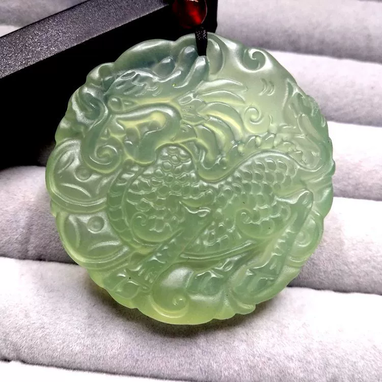 Natural ore jade, fashionable pendant for men and women