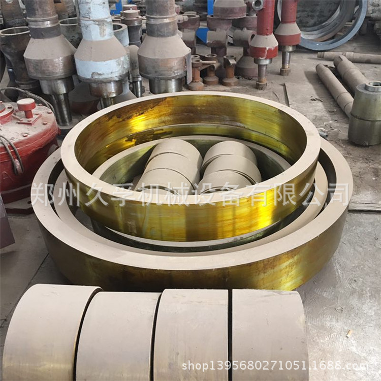 雷蒙磨配件磨辊磨环 破碎机配件 提供耐磨件 球磨机衬板
