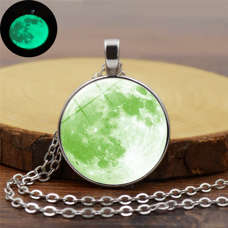 Glow-in-the-Dark Necklace Image 5