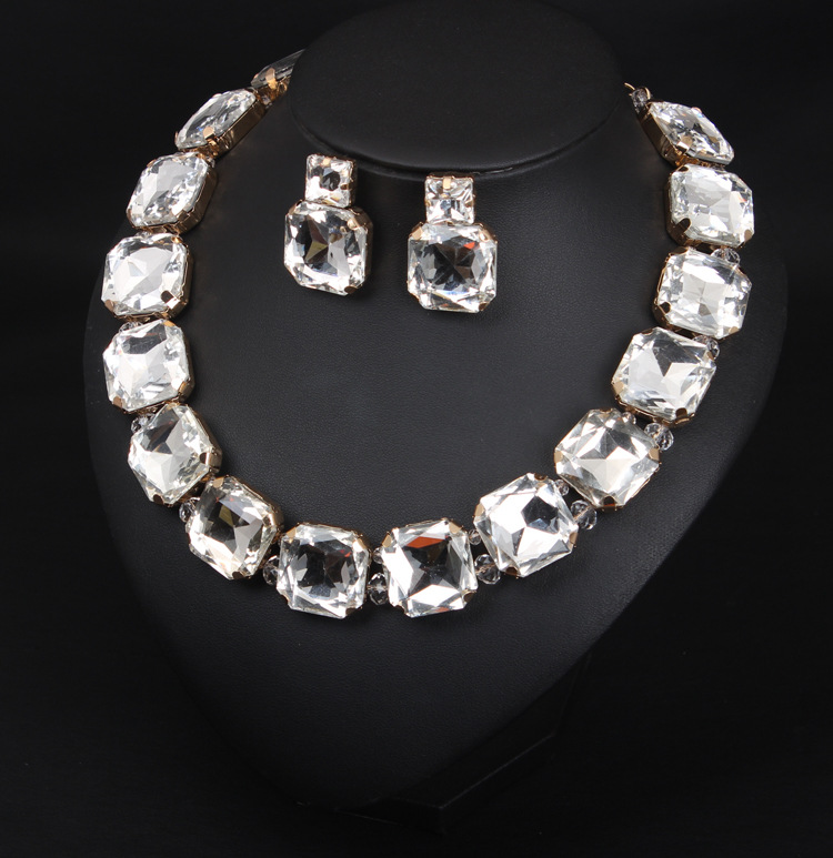Party Occasion Glass, glass, Copper Material Lady Geometric Gold Plated Artificial Gemstones Glass Glass Copper Wholesale Necklace