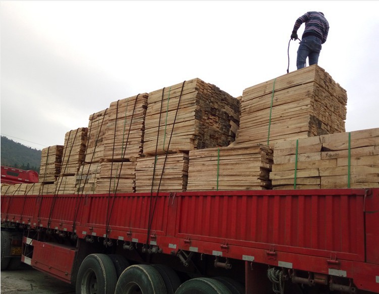 厂家直销杨木板材 家具装修木板材 马尾松木板材松木实木板材可定