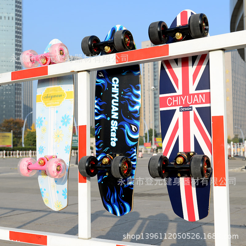 Manufactor support customized Skate Maple Fish plate Bananas The four round Scooter adult men and women Brush Street surfing