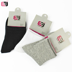 White sports socks for women, four-season thin, single color, breathable, mid-calf, student pure color cotton socks for women, college style