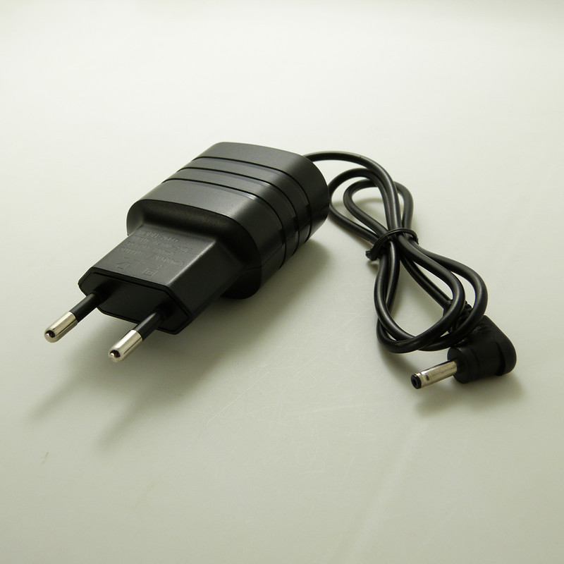 跨境 18650充电器 手电筒头灯充电器 定制中东 印度专用充电器