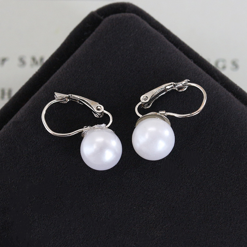 Fashion Simple Pearl Earrings Female Pearl Inlaid Jewelry Wholesale display picture 2