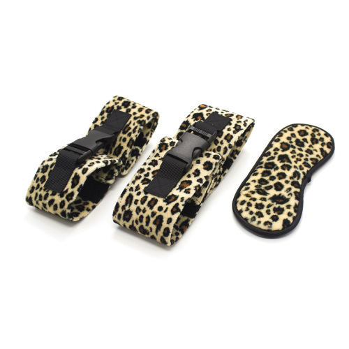 Wholesale adult flirting game set, leopard print fur eye mask, hand and foot buckle sex toys, female blindfold
