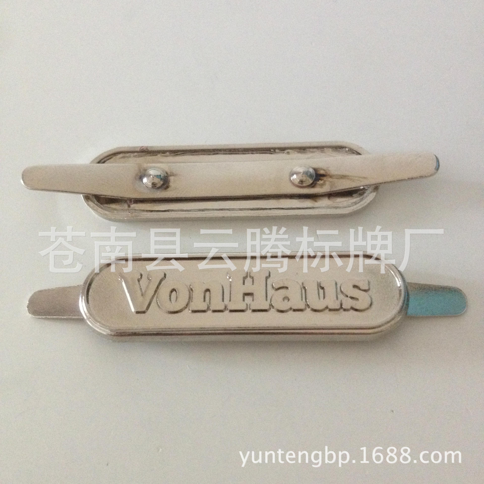 实体厂家供应五金标牌 箱包LOGO电镀铁牌标签 锌合金烤漆箱包铭牌