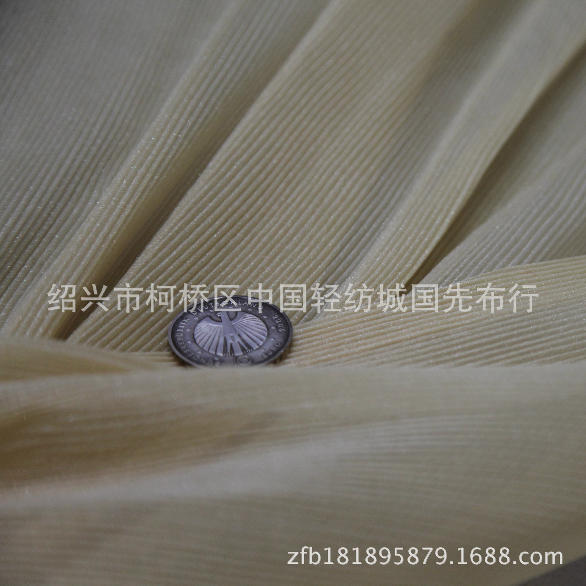 三根并 牙签绉 压绉纱压皱面料 布料