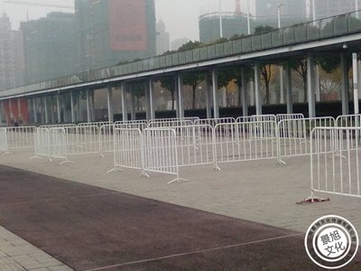 上海铁马租赁 专业铁马租赁公司 免人工费|ru