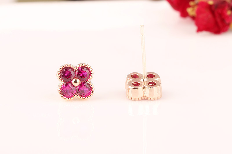 Daily Occasion Copper Material 1 Pair Casual Simple Style Flower Plating Inlay Copper Artificial Gemstones Ear Studs