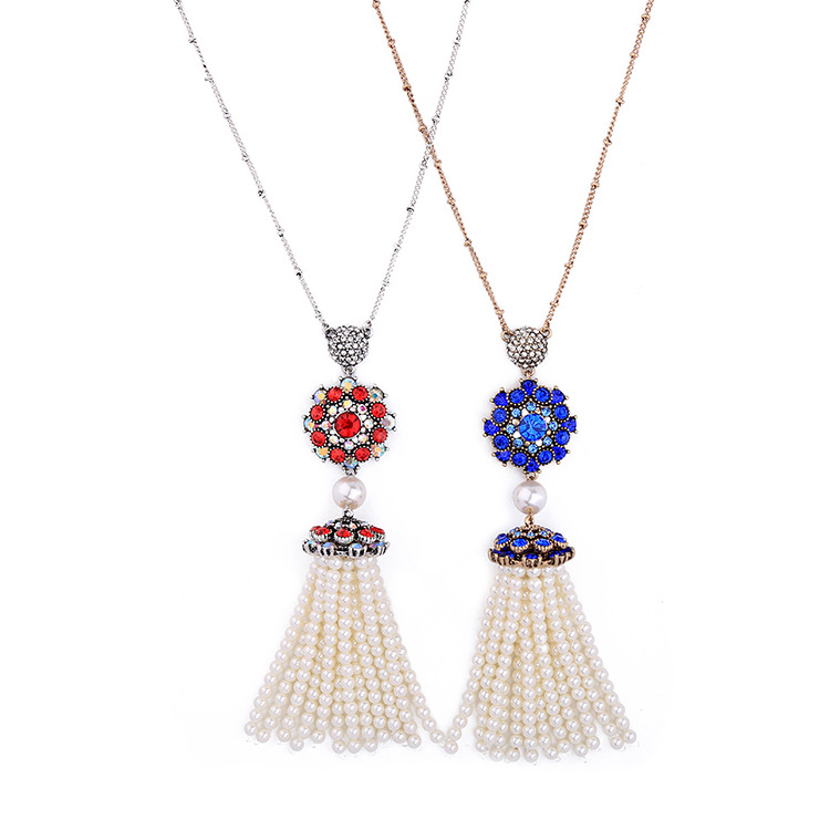 Fashion National Fashion Ethnic Style Pearl Necklace Design Sense Bohemian Bright Crystal Sweater Chain Personalized Long Necklace display picture 4