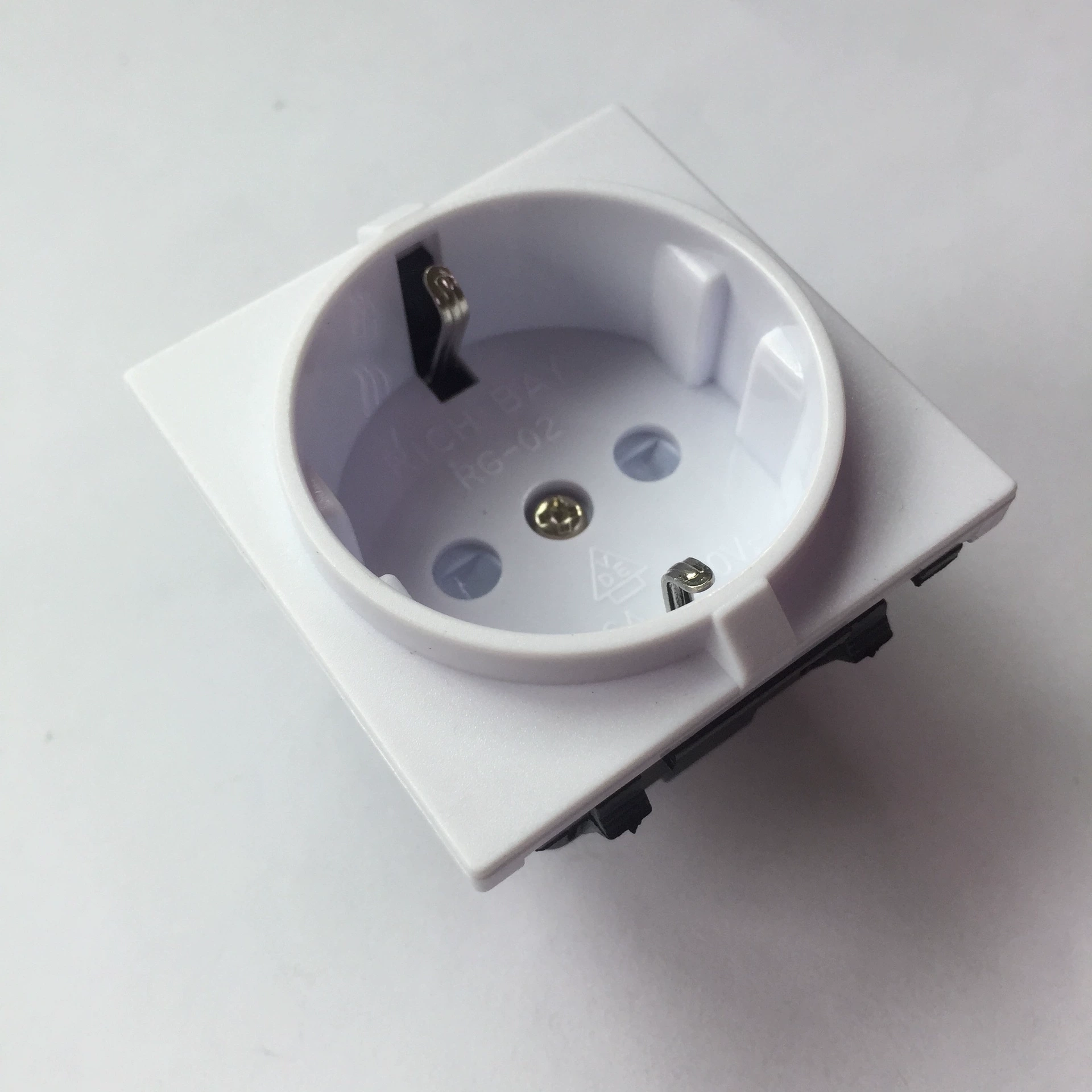 Supply Germany socket European standard mother seat e-08, socket RG-02 lock screw socket
