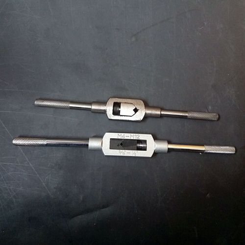 Tap rack, tapping wrench, ratchet wrench, tapping wrench, die tool, reinforced tap wrench