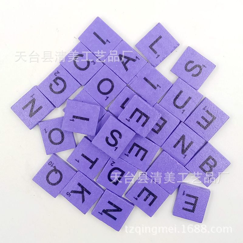 26 colorido cuadrado letras inglesas Impresión de madera de colores Inglés letras 100 piezas un paquete 18*20mm