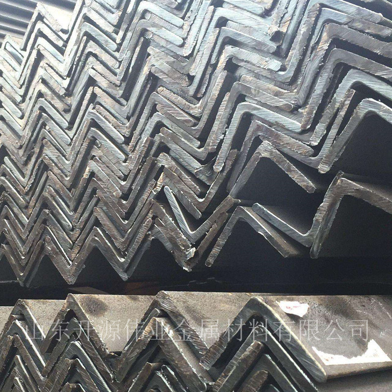 现货供应200*200*3热镀锌角钢Q235B热镀锌角钢200*200*5角钢