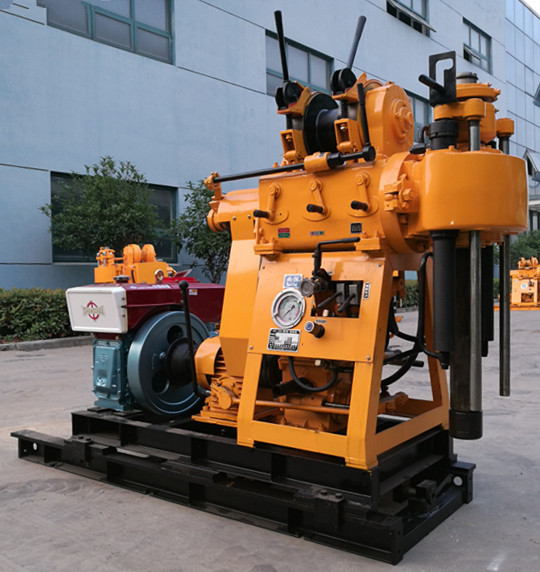 XY-200-2型钻机（200米带水泵移位一体机），勘探岩芯地质水井