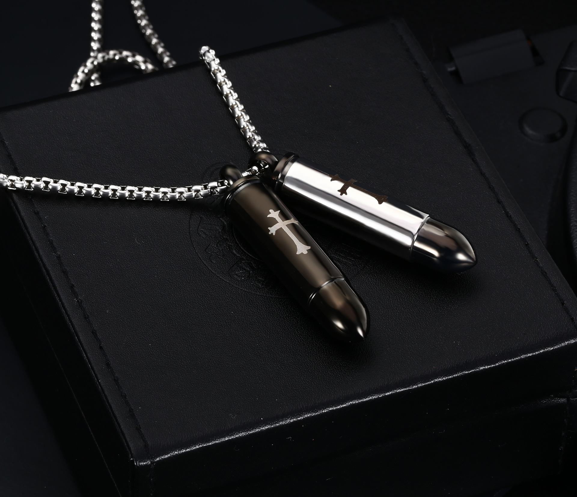 Daily Occasion Hip-Hop Retro Cross 304 Stainless Steel Plating 18K Gold Plated PVD Coated Men'S Men Pendant Necklaces