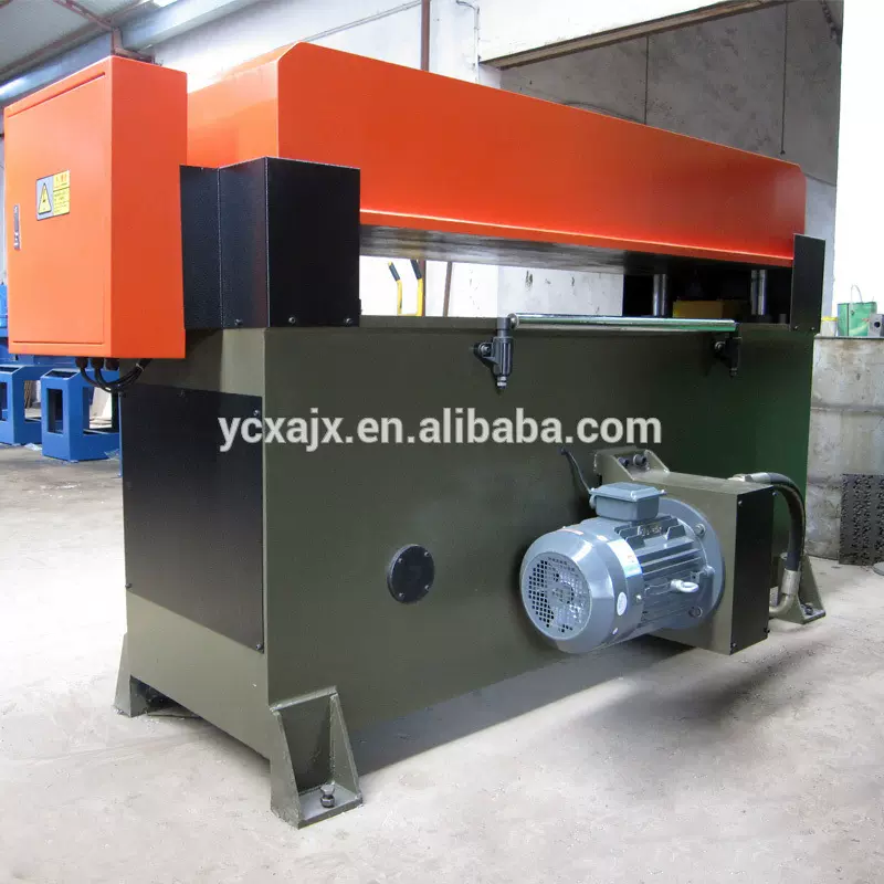 裁断机、下料机、切割机械。模切机