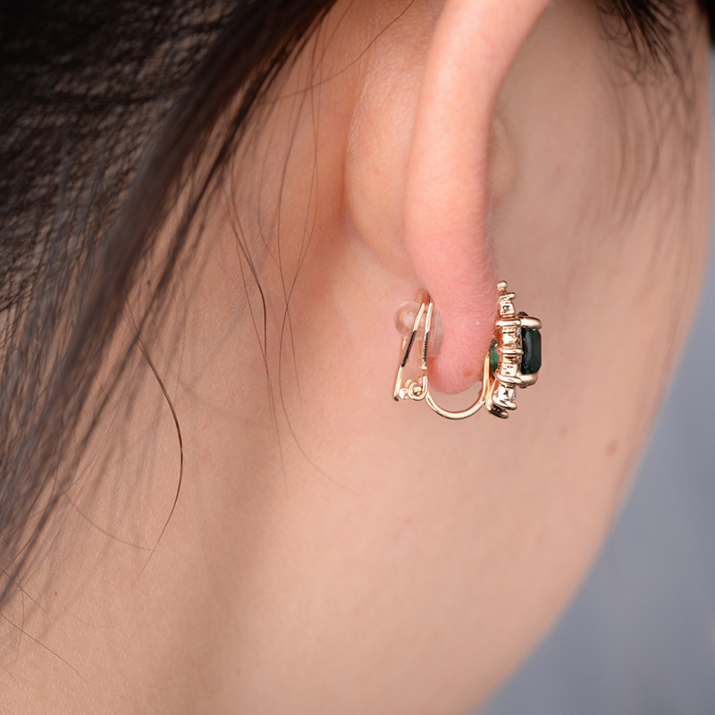 �������и��Ŷ���ˮ���޶������ж�����������Ů 120865