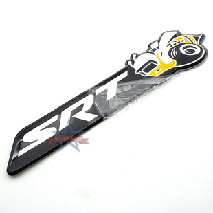 SRTС�۷�܇�� ܇�N �m���JEEP���� ���b�� �~�Ӱ��N��