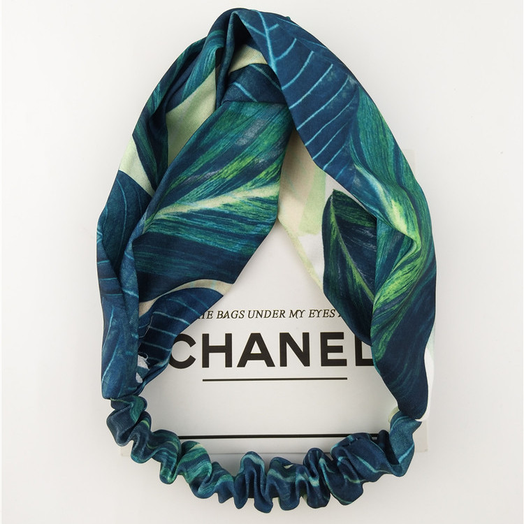 Korean-style headband in pink