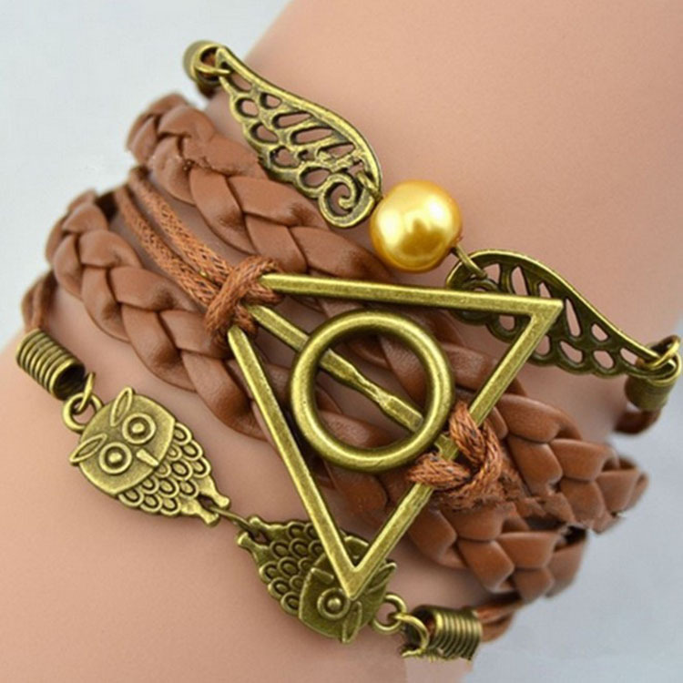 Bracciale in pelle deathly hallows con ciondolo ala di civetta_voghion.com