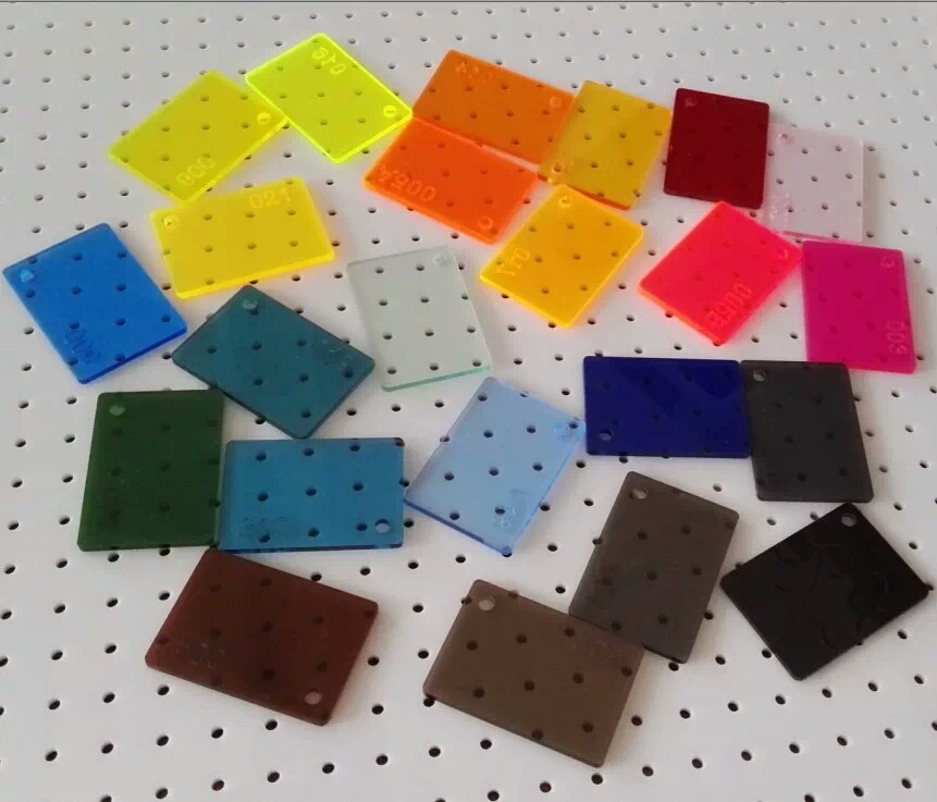 厂家定制有机玻璃 亚克力广告钥匙扣 定制动漫小挂件 手机指环扣