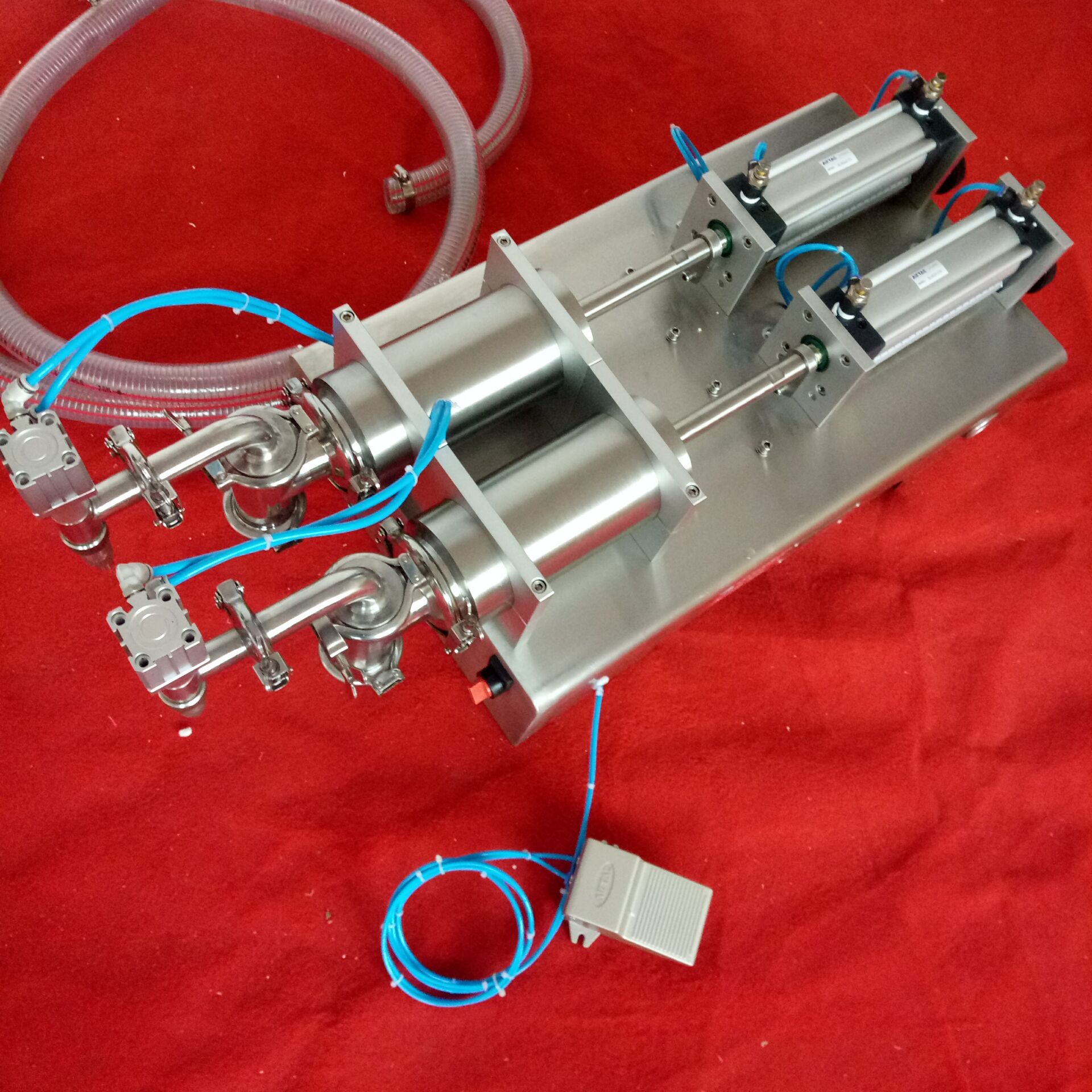 消毒剂立式灌装机酒精全气动液体灌装机防护液灌装机双头灌装机