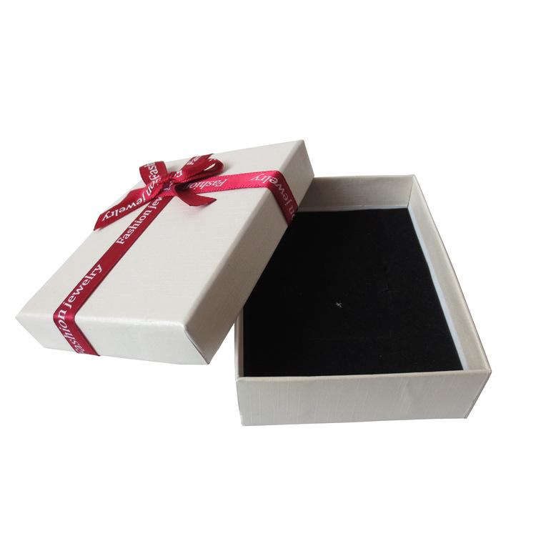 铦磋澏缁撻グ鍝佺洅-绌洪棿02