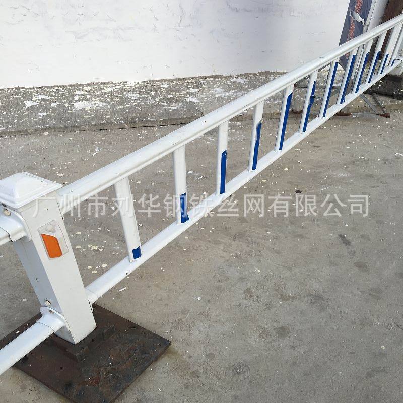 佛山道路护栏 市政交通隔离栏 马路中央隔离栏杆 京式道路护栏