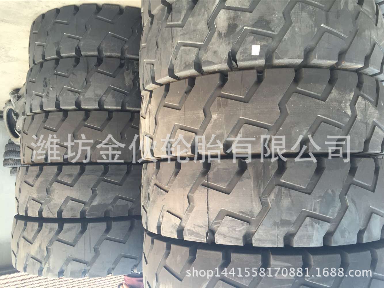 低价 供应 18.00R33 矿山 港吊轮胎 耐磨