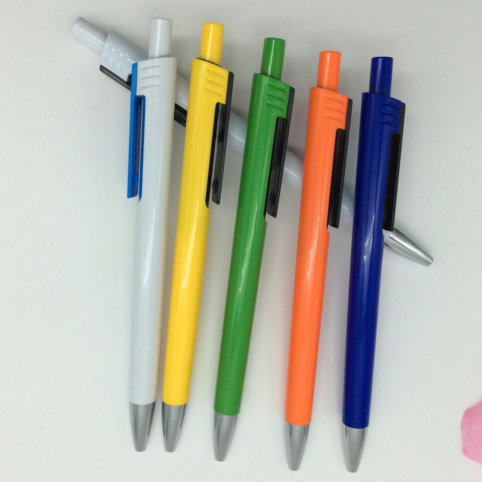 厂家供应塑料按动圆珠笔定制广告礼品笔定制logo简易促销笔批发